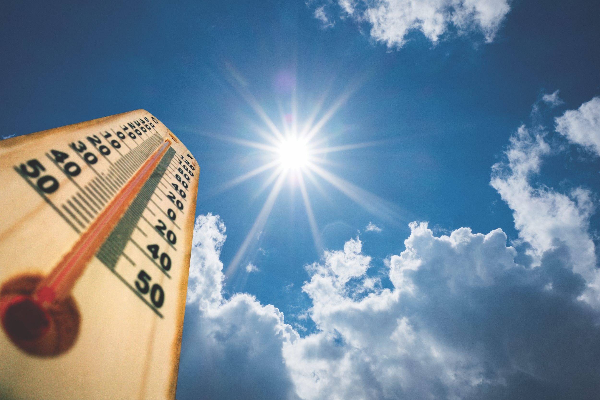Thermometer Sun 40 Degres. Hot summer day. High Summer temperatures